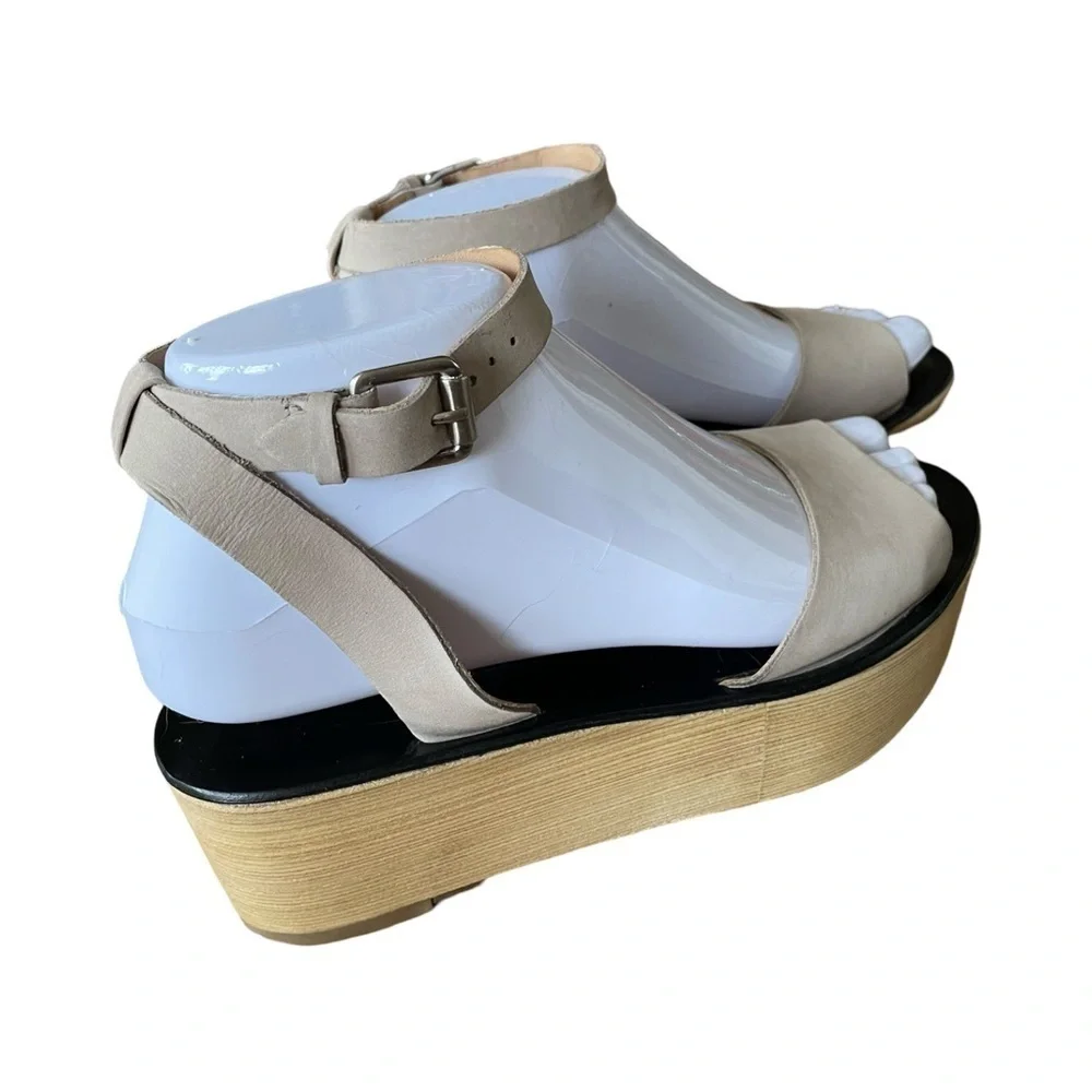 Pour La Victoire Ciara Platform Sandals Taupe Nubuck Size 6.5